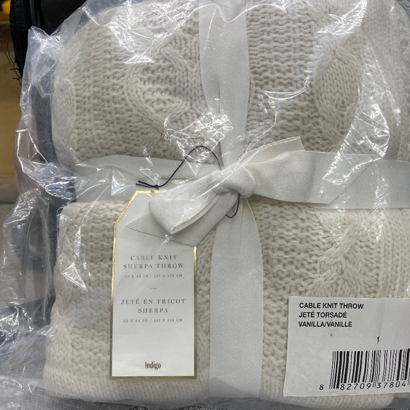 30”x60” Cable Knit Sherpa Throw by Indigo. - Picture 1 of 4